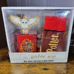 Harry Potter Gift Set with Mug, Socks, and Door Hanger